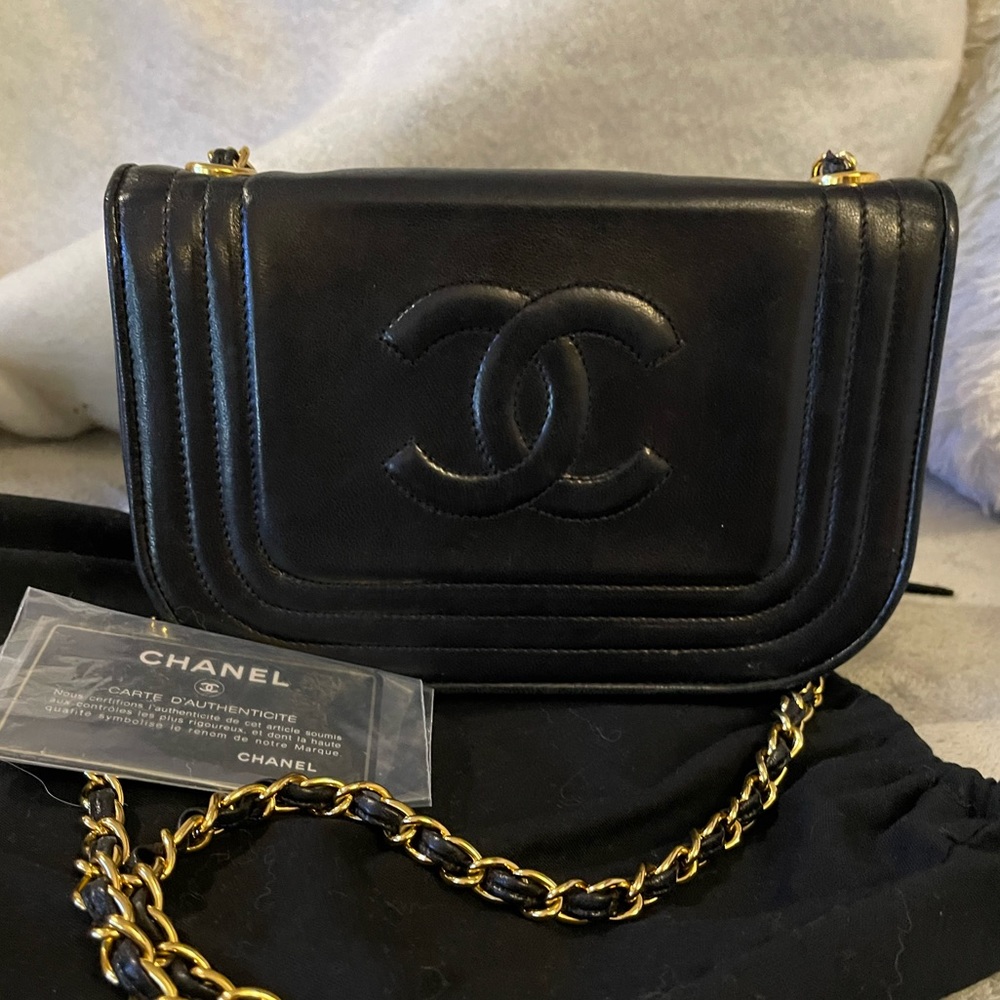 Authentic Vintage CHANEL Black Lambskin Mini CC Full Single Flap Bag